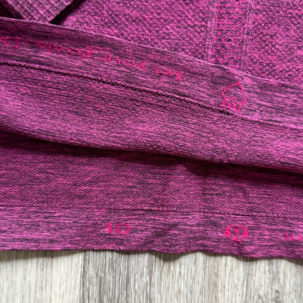 lululemon Long Sleeve Tee in Deep Plum Swiftly Tech Crewneck Size 10 - Picture 4 of 4